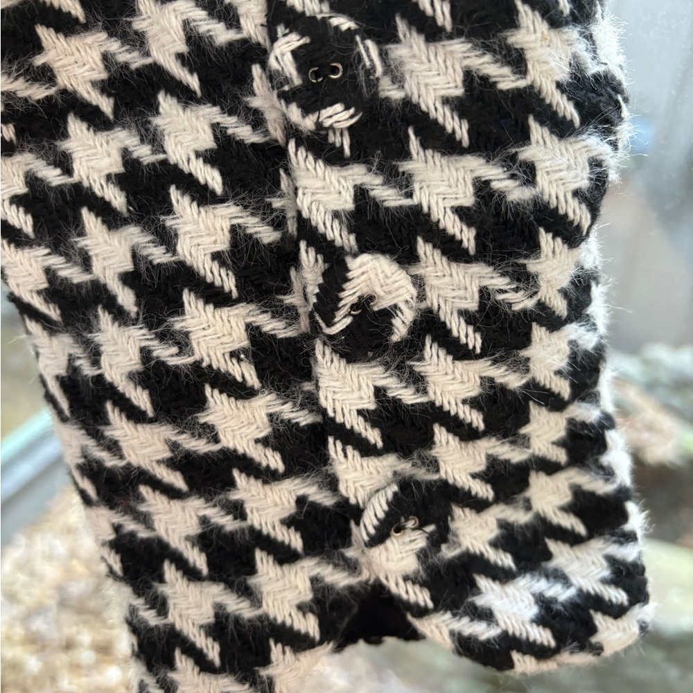 For Love and Lemons Bonnie Black and White Houndstooth Cropped Blazer — Size 1X - Picture 5 of 11